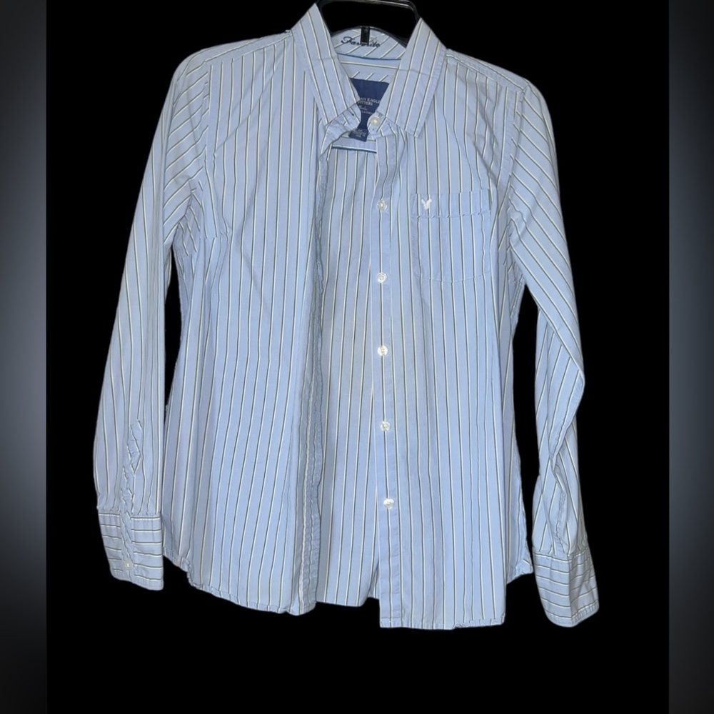 American Eagle button up shirt